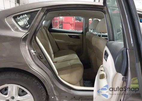 2014 Nissan Altima 2.5/2.5 S/2.5 Sl/2.5 Sv z USA, uszkodzony, nr VIN 1N4AL3AP8EN348332